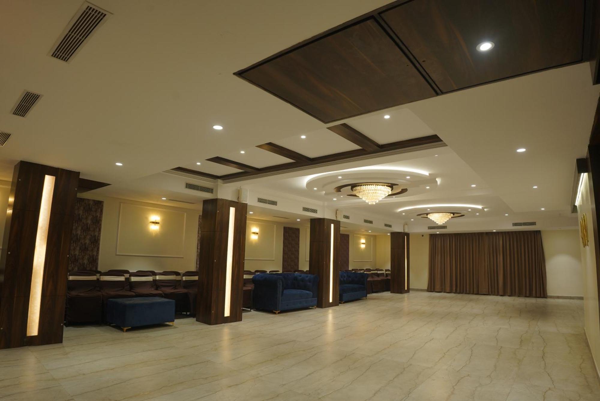 The Pride Hotel Jamshedpur Exterior photo