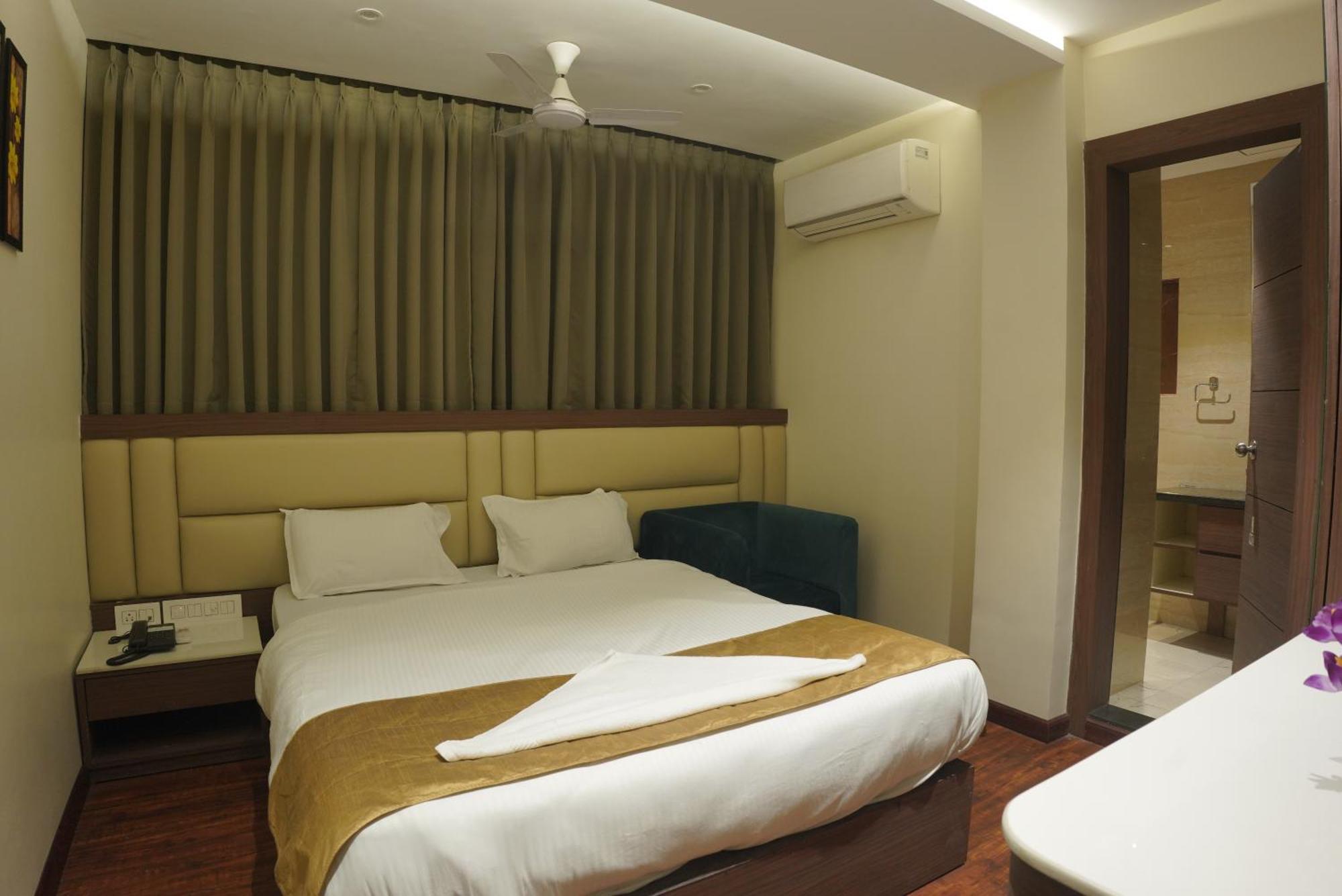 The Pride Hotel Jamshedpur Exterior photo