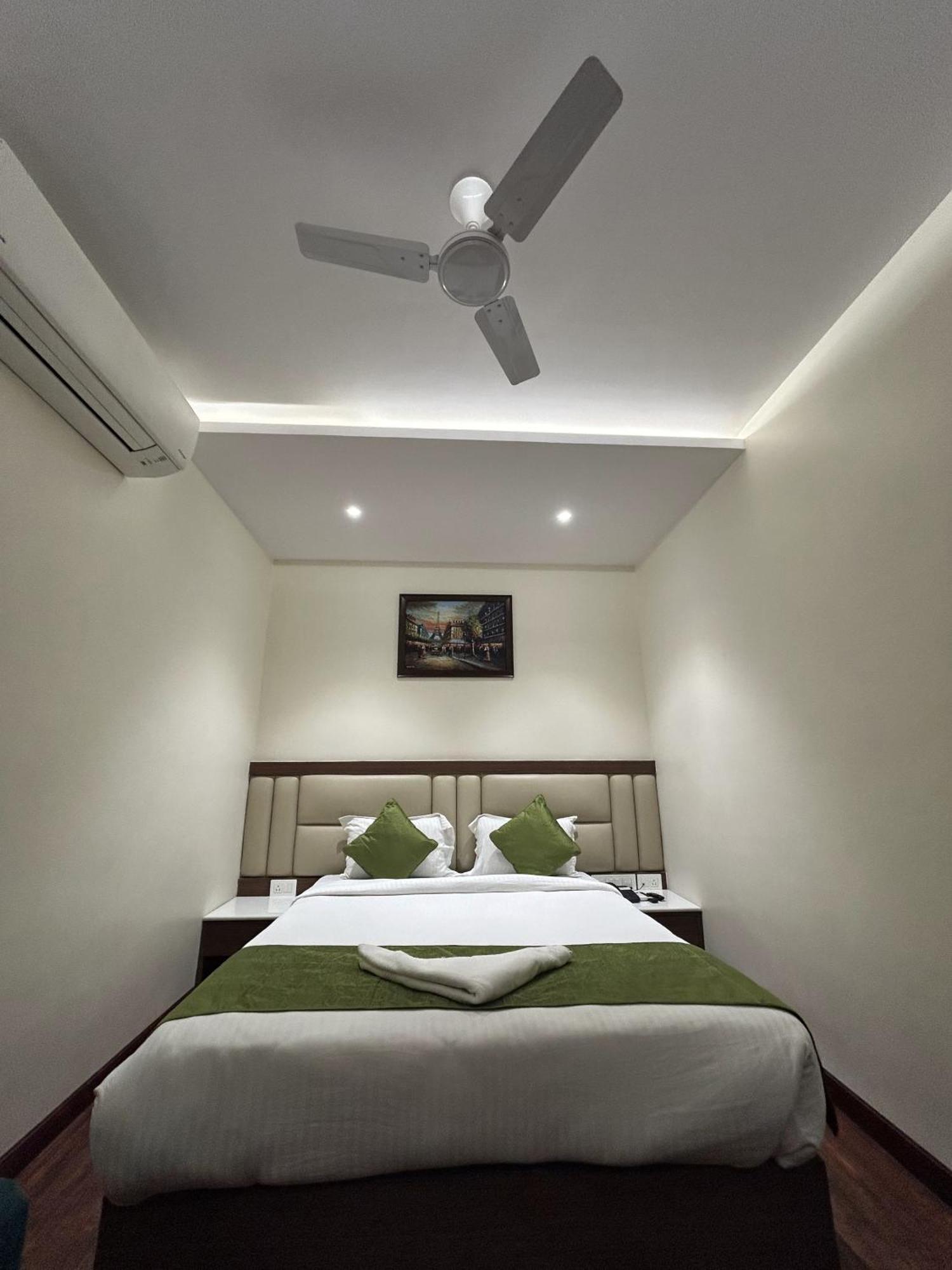 The Pride Hotel Jamshedpur Exterior photo